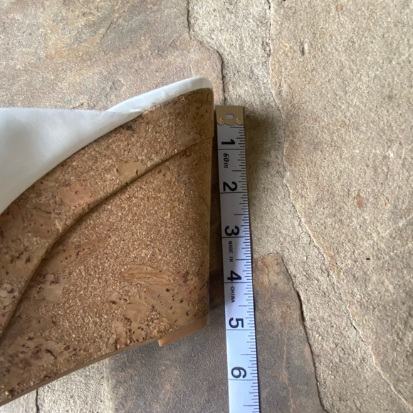 Women’s Jessica Simpson cork heel wedges - Picture 9 of 10